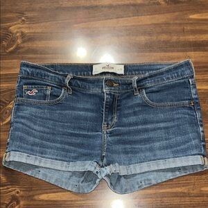 Hollister Women's Blue Denim Shorts size 7/28